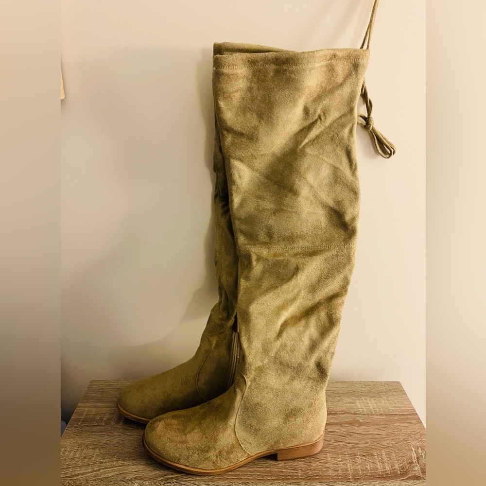 Thigh-high Womens Boots sz 10
